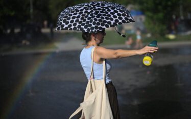 Spanja paralajmëron për rrezik “të jashtëzakonshëm” ndërsa vala e të&hellip;