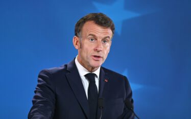 Macron: Franca dhe Omani do të bashkëpunojnë për shpërshkallëzimin e&hellip;