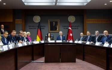 Turqia dhe Gjermania firmosin protokollin e bashkëpunimit ekonomik, synojnë vëllim&hellip;
