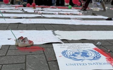 Demonstruesit protestojnë në Amsterdam kundër vrasjes së fëmijëve të Gazës&hellip;