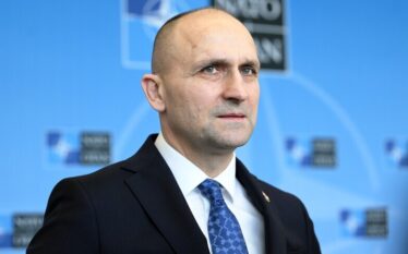 Ministri bullgar i Mbrojtjes: Bullgaria nuk do të furnizojë armë&hellip;
