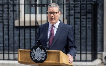 Kryeministri britanik Starmer njofton dorëheqjen mes presionit në rritje mbi&hellip;