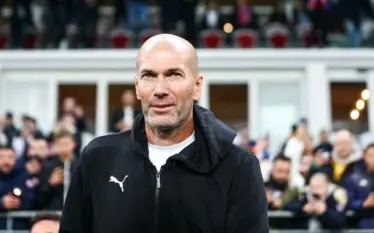 Zinedine Zidane emërohet trajner i Francës