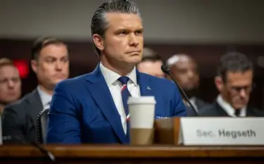 Hegseth përballet me protesta gjatë ceremonisë “Washingtoni i sigurt dhe&hellip;