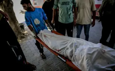 Sulmi me dron izraelit ndaj një grumbullimi funeral në Gazën&hellip;