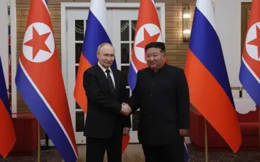 Rusia dhe Koreja e Veriut shqyrtojnë bashkëpunimin dypalësh në bisedimet&hellip;