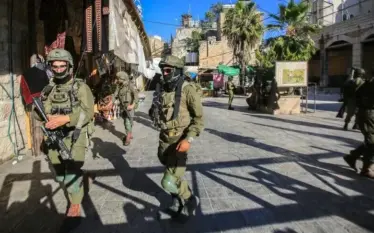 Ushtria izraelite bastis një qytet në Bregun Perëndimor të pushtuar,&hellip;