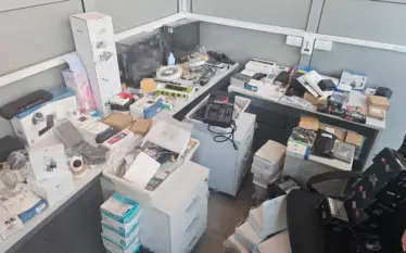 Në Mal të Zi arrestohen dy shtetas të Rusisë dhe Izraelit; pajisjet e dyshuara për përgjim i kishin në 19 valixhe e çanta