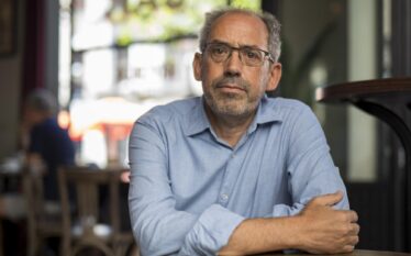 Profesori spanjoll: Ndërkombëtarët e ndëshkuan Thaçin më ashpër se secilin serb që synoi gjenocid, vështirë të mbështetet vendimi i Hagës