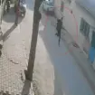 Panik dhe kaos para një shkolle në Turqi: Sulmuesi qëlloi rastësisht mbi kalimtarët dhe plagosi nxënës