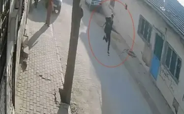 Panik dhe kaos para një shkolle në Turqi: Sulmuesi qëlloi rastësisht mbi kalimtarët dhe plagosi nxënës