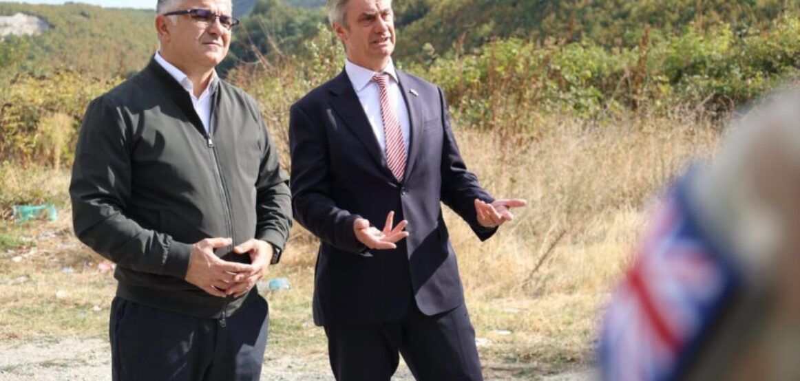 Hargreaves: Dënimet në Hagë kanë të bëjnë me krime individuale ndaj komuniteteve të ndryshme, s’e gjykojnë shtetësinë e Kosovës