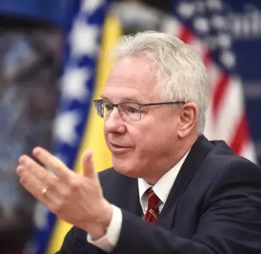 Murphy: Strategjia e Perëndimit ndaj Serbisë ka dështuar plotësisht, ka ardhur koha për ndryshim