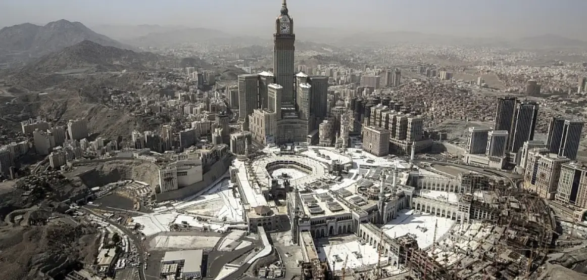 Arabia Saudite lëshon paralajmërim: Sulme të mundshme me raketa ndaj Mekës