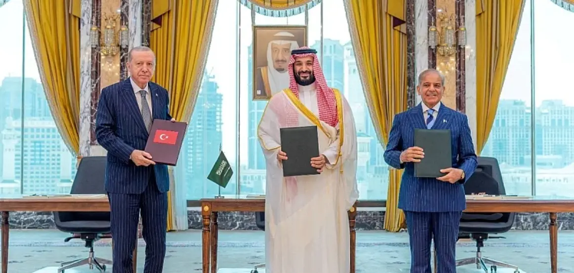 Nga Turqia paralajmërohet zgjerimi i “NATO-s myslimane”: Në aleancën ushtarake me Arabinë Saudite dhe Pakistanin mund të përfshihet edhe Irani