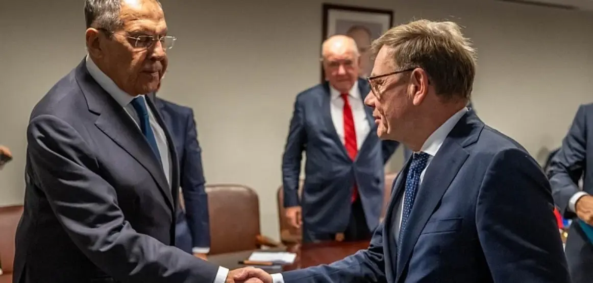 Takimi i parë pas më shumë se katër vitesh: Lavrov bisedoi me ministrin e Jashtëm gjerman Wadephul