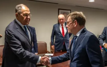 Takimi i parë pas më shumë se katër vitesh: Lavrov bisedoi me ministrin e Jashtëm gjerman Wadephul
