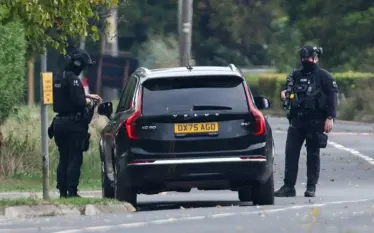 Britanikët publikojnë detajet: Pesë persona arrestohen për planifikimin e një sulmi terrorist ndaj bazës ku ndodhen ushtarë amerikanë