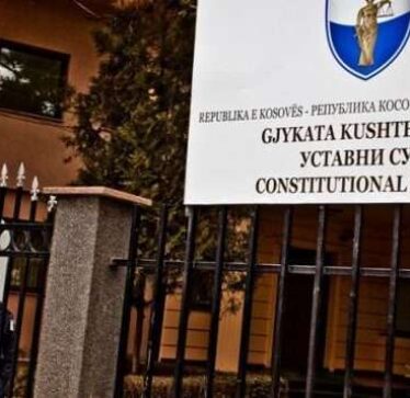 Kushtetuesja i jep të drejtë Qeverisë Kurti për zgjedhjen por  Presidenti duhet të zgjidhet deri më 6 tetor