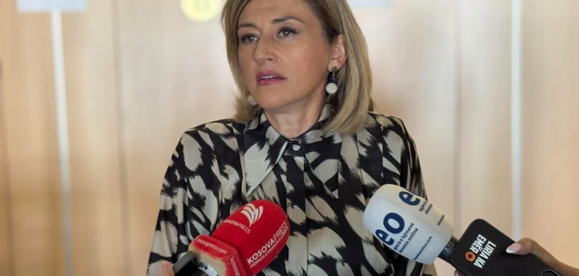 Kusari Lila: Hapat e radhës për ish-krerët e UÇK-së duhet të mendohen mirë