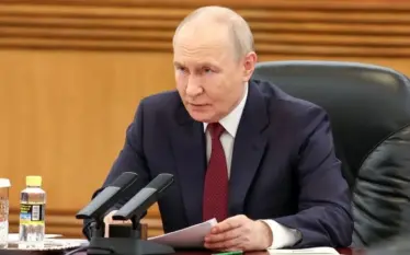 Putin: Rusia nuk do të “vrapojë nëpër botë duke lypur poshtërueshëm lëmoshë”