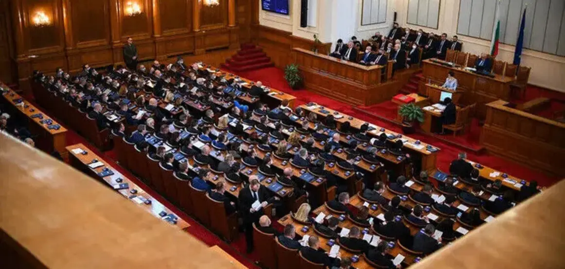 Opozita bullgare sfidon qeverinë për deklaratën e OKB-së për Ukrainën