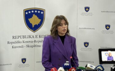 Haxhiu për projektligjin e proceduar nga PDK: Nuk duhet të bëjmë propozime vetëm sa për t’u dukur që po bëjmë diçka