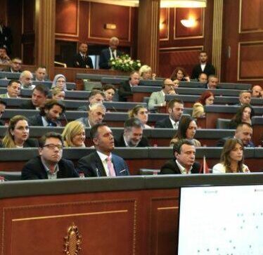 Deputeti i VV-së: Do të bëjmë të gjitha përpjekjet për ta zgjedhur Presidentin deri më 6 tetor