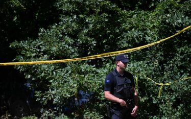 Kurti: Është konfirmuar identiteti i tri viktimave nga varret masive&hellip;