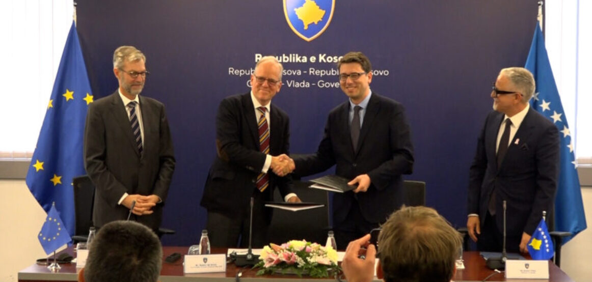Kosova nënshkruan marrëveshje prej 41 milionë eurosh për pajisje mjekësore dhe infrastrukturë shëndetësore