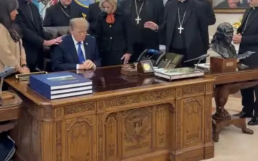Në SHBA, peshkopët katolikë u lutën për Trumpin në Zyrën Ovale
