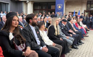 Inaugurimi i Presidentes Justina Shiroka-Pula, familjarët e liderët politikë në rresht të parë për nisje të ceremonisë
