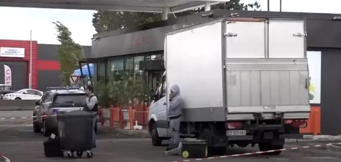 Franca heton si akt terrorist të shtënat ndaj një vajze