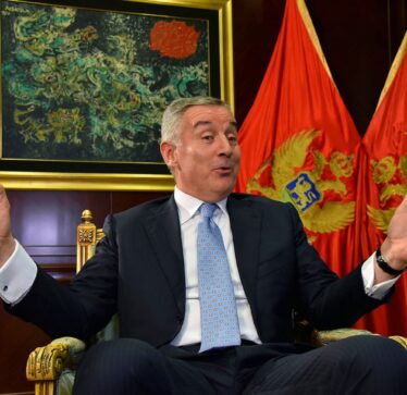 Đukanović: Serbomëdhenjtë më akuzojnë si përgjegjës për gjenocidin në Srebrenicë, por as kështu nuk mund ta fshehin turpin e tyre