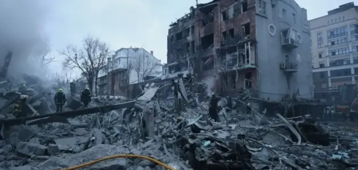 Rritet bilanci i viktimave nga sulmi me dron në Kharkiv, tre fëmijë në mesin e të vrarëve