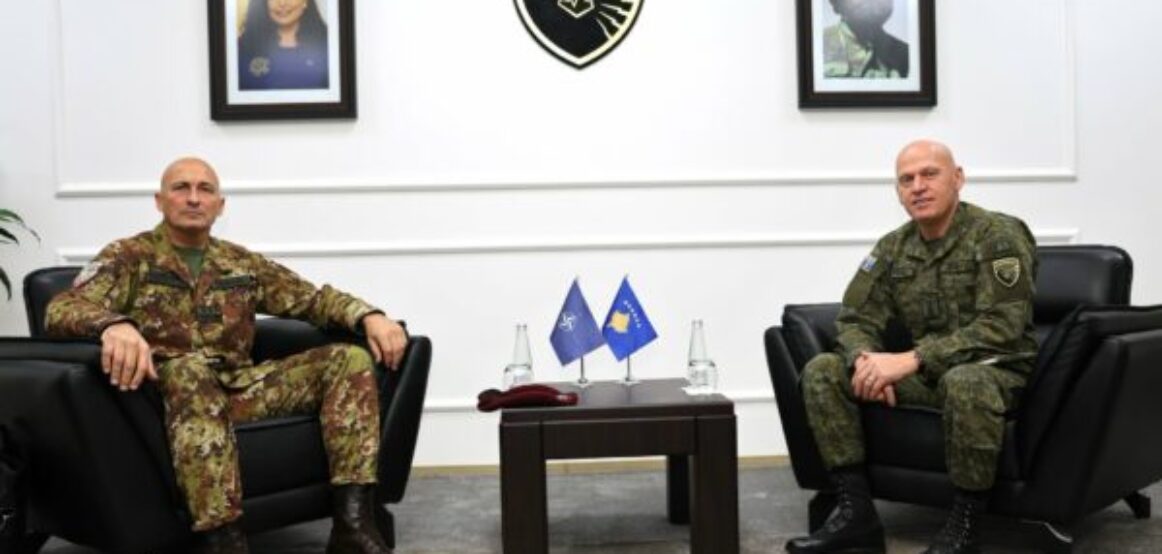 Bashkim Jashari e pret në takim komandantin e ri të KFOR-it, diskutojnë rëndësinë e komunikimit për ta rauajtur paqen në Kosovë