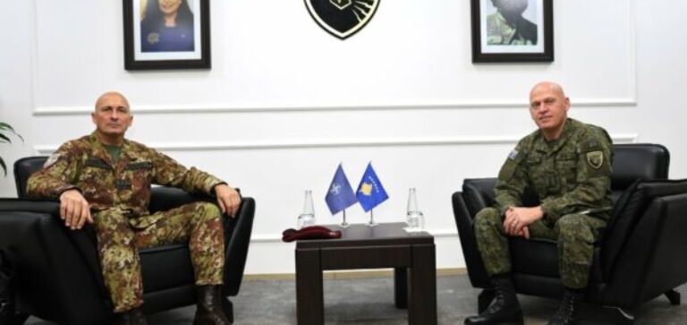 Bashkim Jashari e pret në takim komandantin e ri të KFOR-it, diskutojnë rëndësinë e komunikimit për ta rauajtur paqen në Kosovë