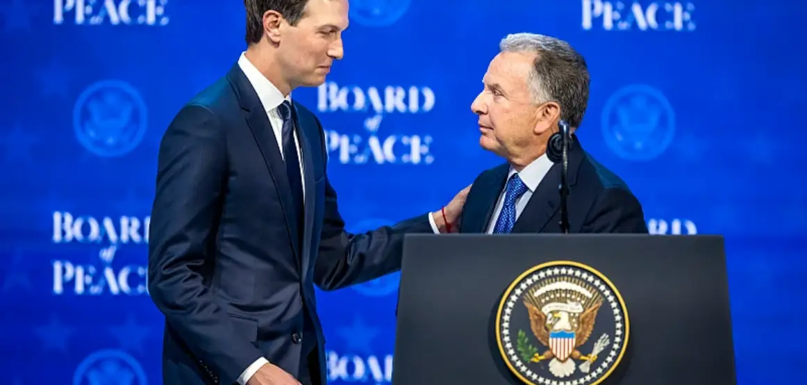Bordi i Paqes i Trumpit duhej të sillte paqe në Gaza, por disa nga anëtarët e tij lidhen me kompani armësh të testuara në luftë