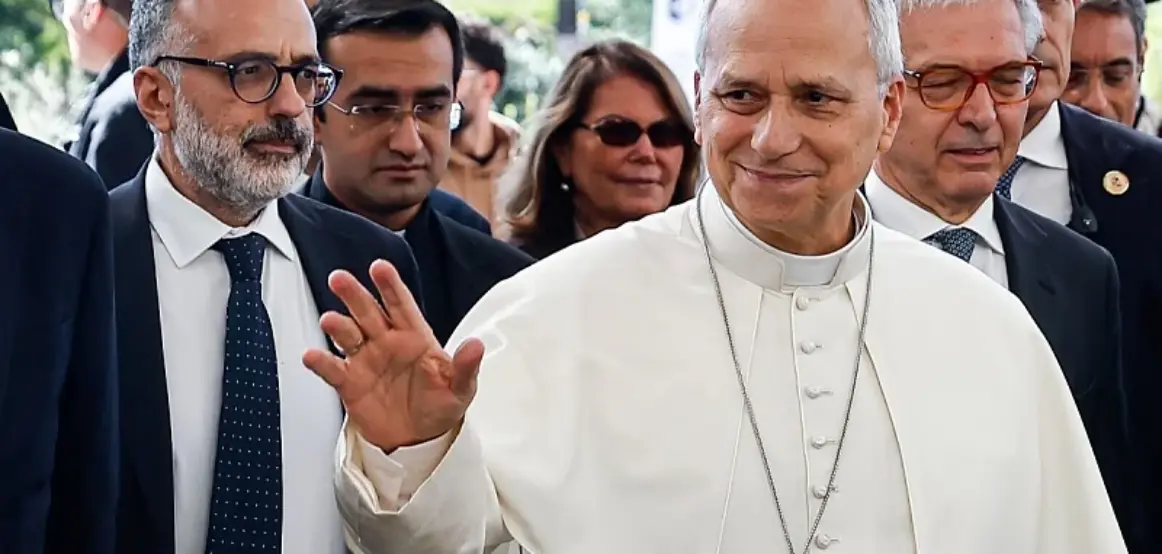 Papa Leo ka kancer në mushkëri: Biopsia konfirmoi adenokarcinomën