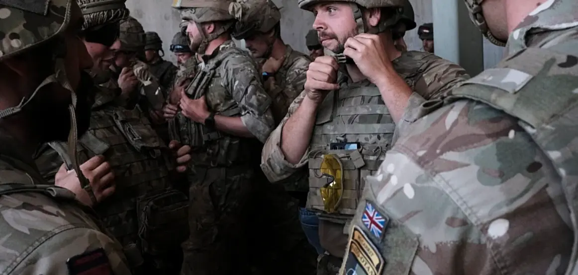 Komandanti i ushtrisë britanike paralajmëron: Qytetarët duhet të jenë të gatshëm për sakrifica për shkak të luftës