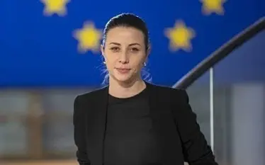 Eurodeputetja Irena Joveva me mesazh të ashpër për Vuçiqin: Bota po ju vëzhgon, pa kërcënime dhe dhunë
