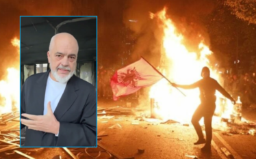 Rama: Shqipëria bëhet me studentë, jo me terroristë