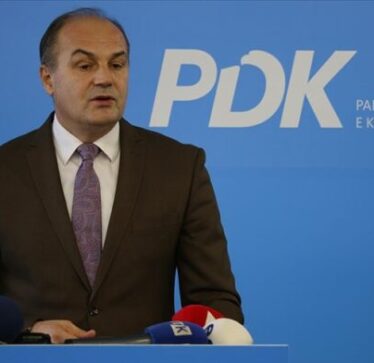 Enver Hoxhaj zyrtarizohet si përfaqësues i PDK-së në Grupin Punues për Apelin në Hagë