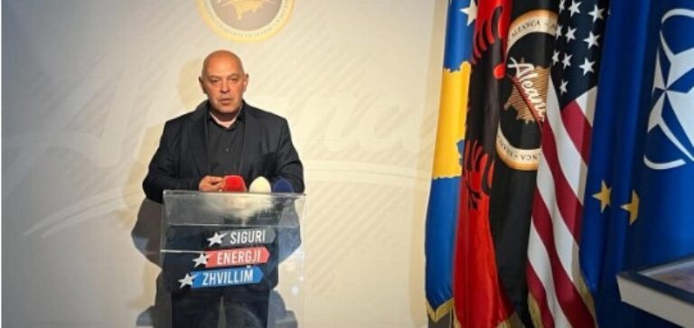 Gjini kritikon Kurtin: Ka luajtur lojën e fajësimit dhe të blerjes së kohës