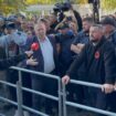 Gucati me protestuesit vendosin kordonin: Deputetët këndej nuk kalojnë