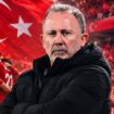 Turqia gjen zëvëndësuesin e Montellas, zyrtarizon ish-trajnerin e Rashicës