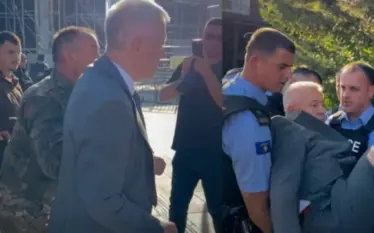 Rasti i deputetit të VV-së në protestë, një muaj paraburgim për dy të dyshuarit