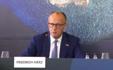 Merz: Dialogu Kosovë – Serbi po e mban peng rajonin