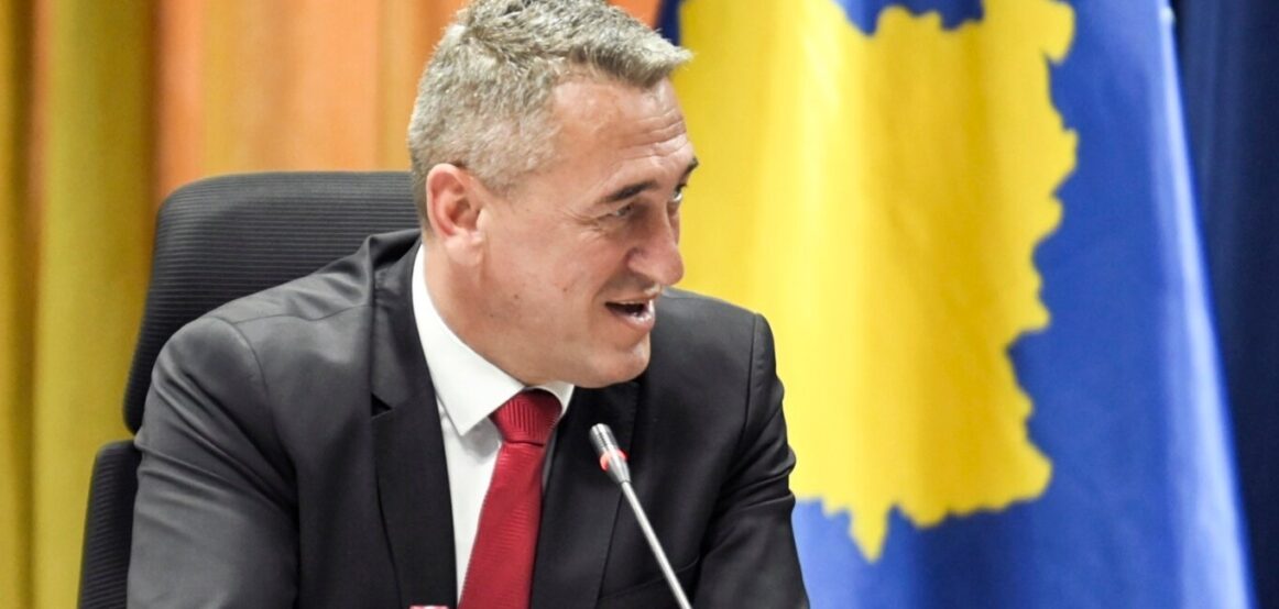 Nenad Rashiq: Nuk pres që Lista Studentore të ndryshojë publikisht qëndrimin për Kosovën