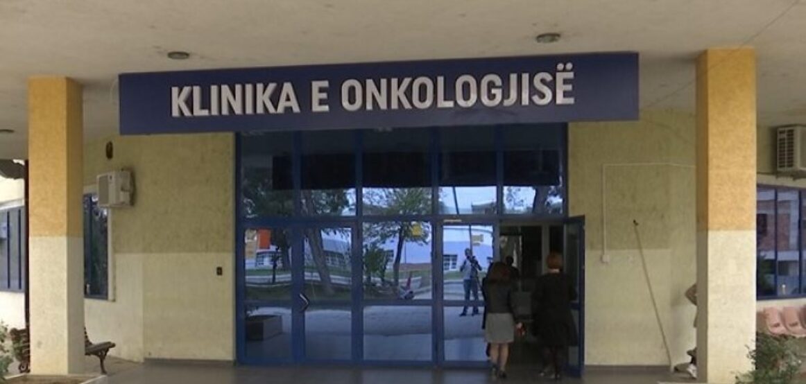 Dy vite më parë u premtua furnizim 100% i barnave në Onkologji, disa prej tyre mungojnë edhe sot – “Tetori Rozë” në Kosovës nis me premtime të parealizuara